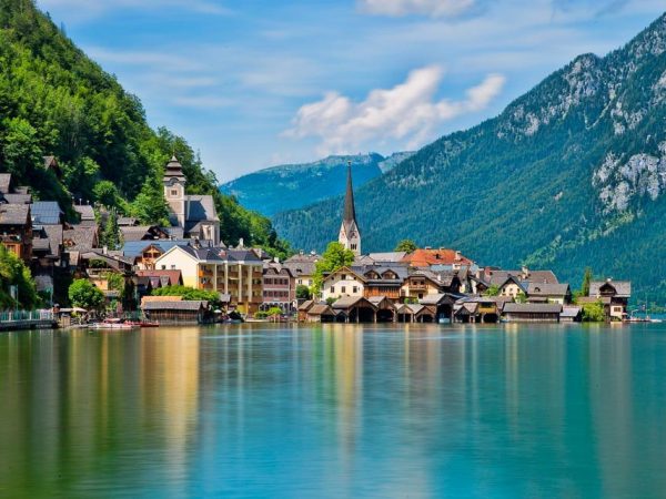 Discover the Enchanting Beauty of Austria: Top Must-Visit Destinations